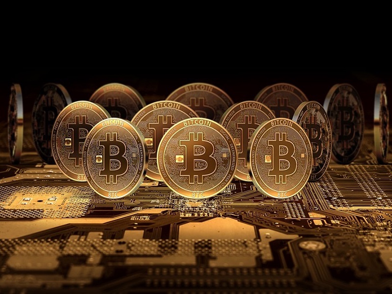 Óriási bevételre tettek szert a bitcoinbányászok a felezés napján
